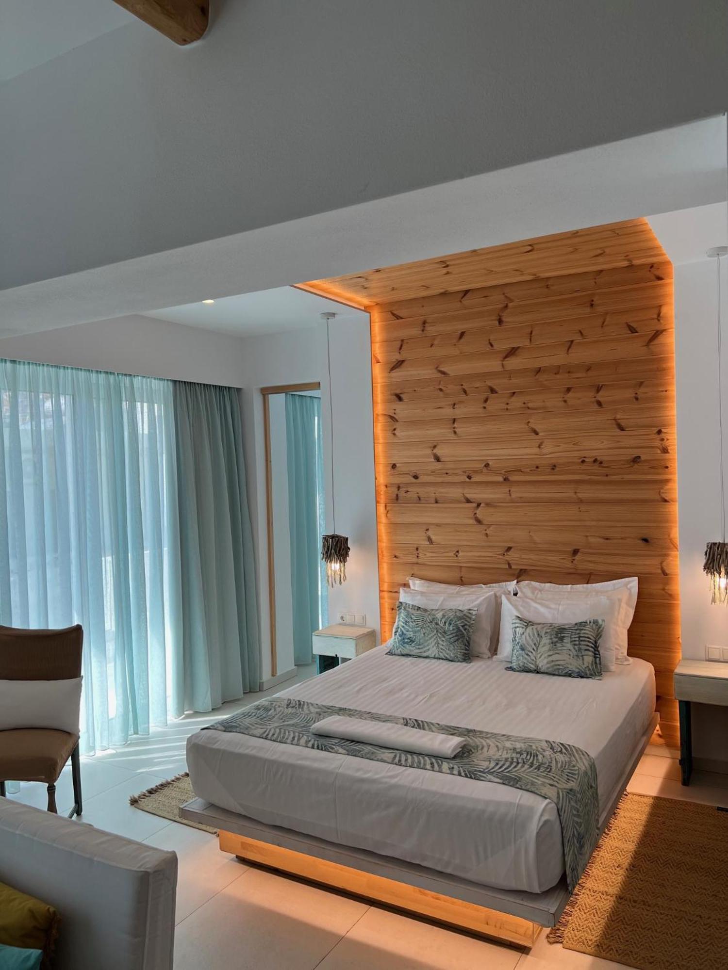 Notus Suites Plakias Esterno foto